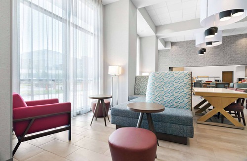 Illinois Medical District Hotel | Hampton Inn & Suites Chicago Medical District UIC