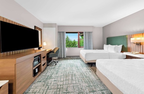 Lake Placid Hotel | Hampton Inn & Suites Lake Placid