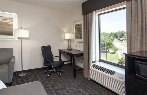 Seneca Hotel | Hampton Inn & Suites Seneca-Clemson Area