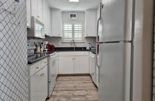 Holiday Isle Apartment | Happy Beach Villa 35