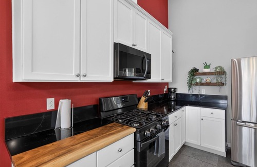 Happy Valley House | Happy Valley Monthly Rental | Projection Screen