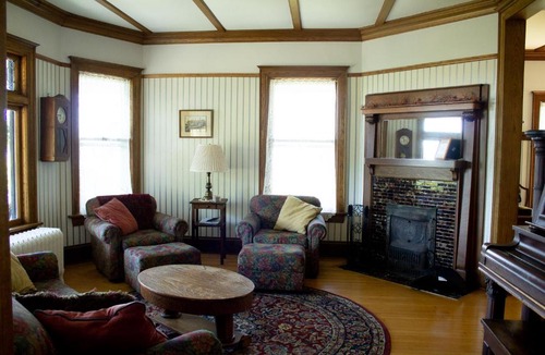 Bayfield House | HARBOR HILL HOUSE