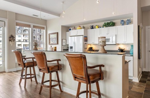 Bay Harbor Apartment | Harbor Master 101: Luxurious 3-bedroom condo in Bay Harbor, MI, perfect for relaxation.