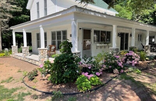 Harbor Springs House | Harbor Springs Blocks from Lake & Downtown