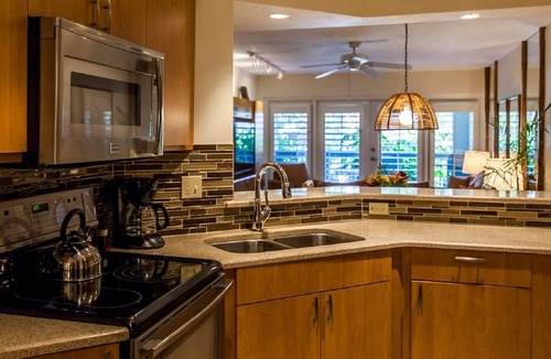 Historic Seaport Resort | Harborview 5th floor 2BR, 2Bath, full kitchen penthouse suite