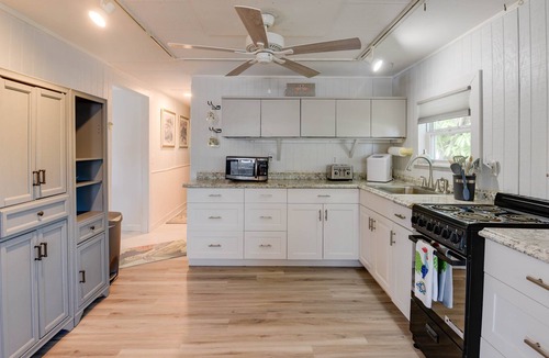 Big Coppitt Key House | Have It All! Pool, Canal to the Gulf, Tiki Hut & Huge Dock.