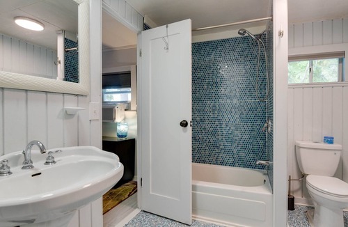 Big Coppitt Key House | Have It All! Pool, Canal to the Gulf, Tiki Hut & Huge Dock.