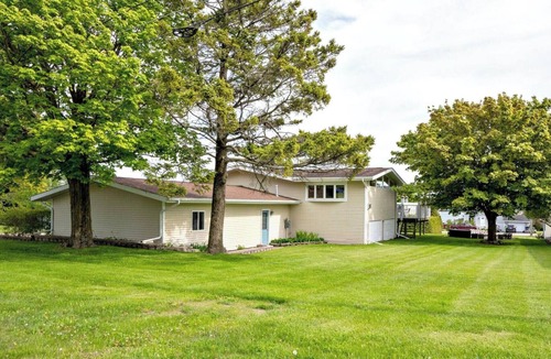 St Ignace House | Hazel House steps from Boat Launch