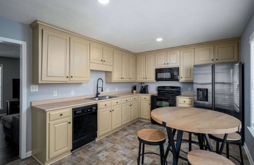 Cottondale Condo | Hearthstone Hideaway- 2BR/1.5BA- Close to UA