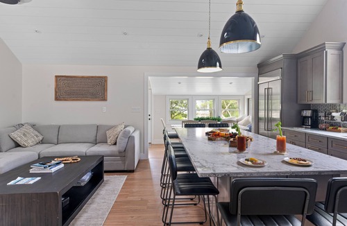 Ocean Beach House | Heated Saltwater Pool 5BR 3Bth Chef's Kitchen Huge Island seats 10, LR, DR +Den