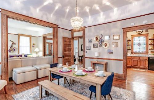 Hannon Park House | Heavenly on Hunter-Historic Grandeur-The Cannon