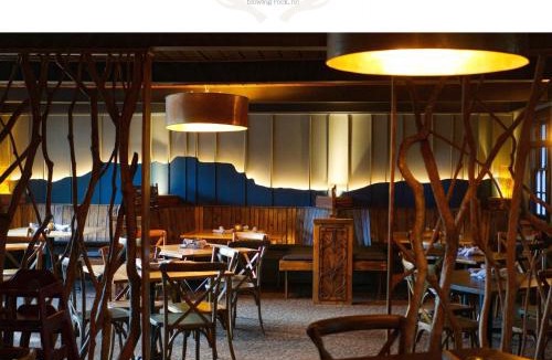 Blowing Rock Hotel | Hellbender Bed & Beverage