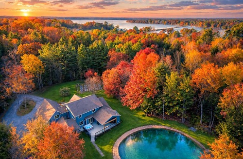 Mosinee House | Hemlock Drift | Pond, Sauna, Hot Tub & Arcade Room