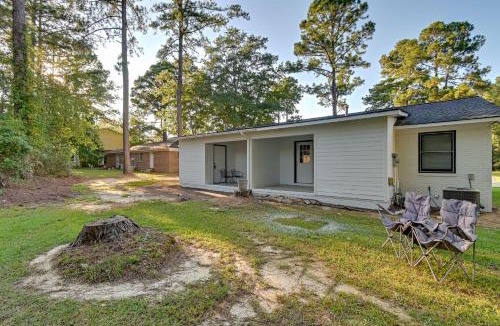 Cheraw Apartment | Hike & Explore: Cheraw Apt 7 Mi to Lake Juniper!