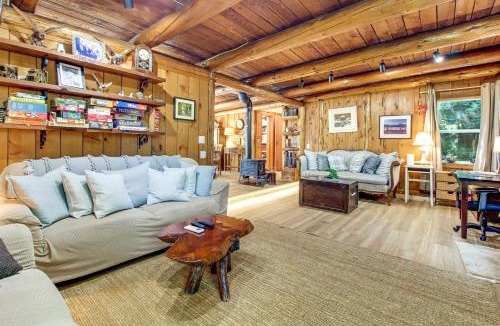 Bandon House | Hike to the Coast! Log Cabin on 5 Acres in Bandon
