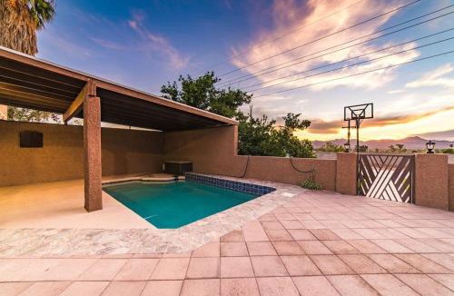 Casas Adobes House | Hill Top - Scenic Villa W Panoramic Views & Pool