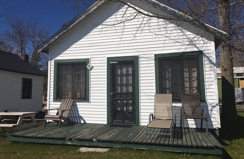 Cedarville Cabin | Hills Point Resort