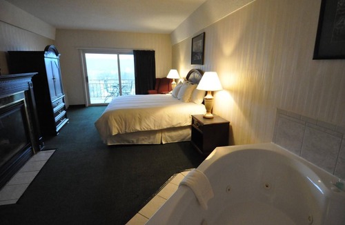Madison Hotel | Hillside Inn