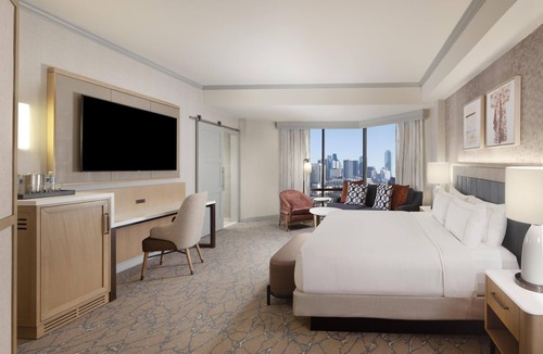 Dallas Design District Resort | Hilton Anatole