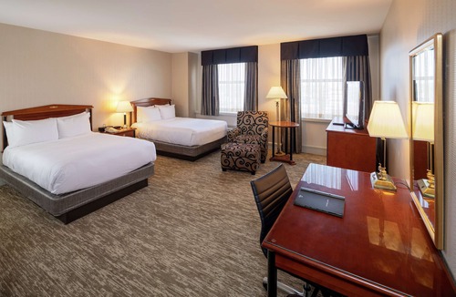 Downtown Cincinnati Hotel | Hilton Cincinnati Netherland Plaza
