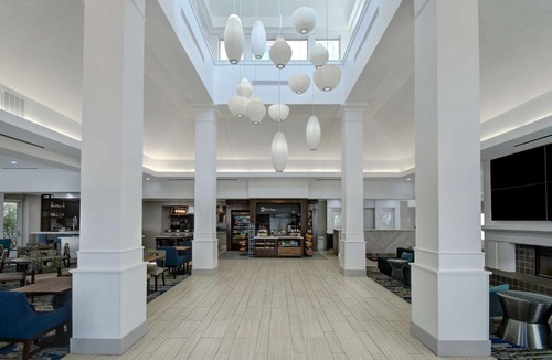 Romulus Hotel | Hilton Garden Inn Detroit Metro Airport