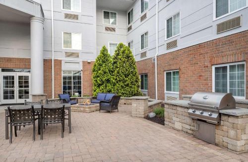 Mishawaka Resort | Hilton Vacation Club Varsity Club South Bend, IN