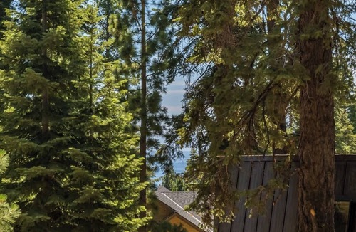 Carnelian Bay Cabin | Hip Spin to Classic Cabin Charm - Honey Bear Cabin
