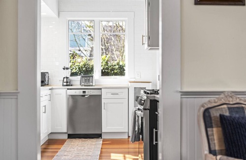 Mystic House | Historic Home and Cottage with Seaport View