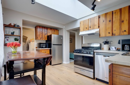 Warrenton House | Historic Oregon Home: Walk to Parks & Dining!