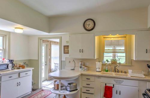 Lambertville House | Historic Ottawa Lake House: Deck, Barn + 96 Acres!