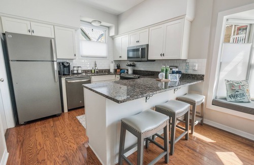 Seville Historic District House | Historic Pensacola 2BR townhouse open now for Spring and Summer.Walk everywhere!