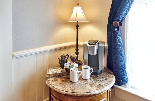 Silverton House | Historic Silverton Home 5 BR, 6 Bath. Ask about 6th & 7th bedroom add-ons.