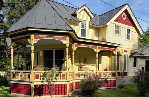 Fair Haven House | Historic Victorian Estate 4 Bed 2 Bath Fast Wifi
