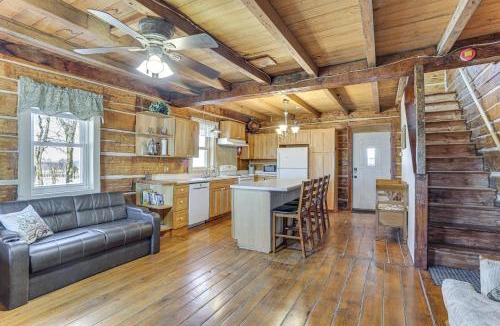 Rubicon House | Historical Log Cabin on 80 Acres in Hartford!