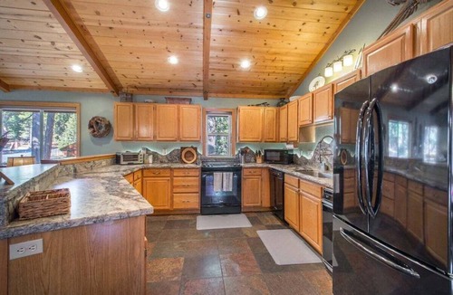Talmont House | HOA Beach Access, Pool table, Sauna, Quiet Location