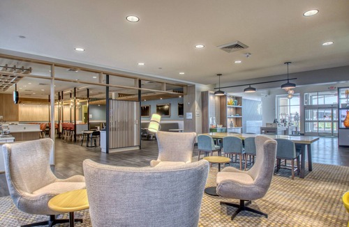 Appleton Hotel | Holiday Inn Appleton by IHG