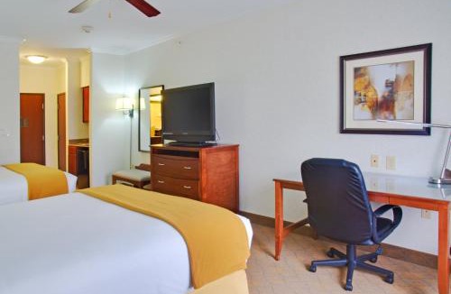 Lufkin Hotel | Holiday Inn Express Hotel & Suites Lufkin South by IHG