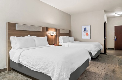 Lapeer Hotel | Holiday Inn Express Lapeer by IHG