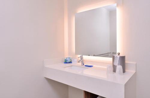 Arts/Warehouse District Hotel | Holiday Inn Express New Orleans - Arts District by IHG