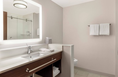 Spring Hill Hotel | Holiday Inn Express Spring Hill by IHG