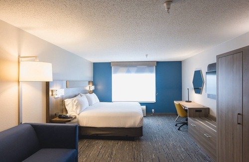 Trowbridge Park Hotel | Holiday Inn Express & Suites Marquette by IHG