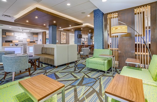 Elkhart Hotel | Holiday Inn Express & Suites Elkhart North by IHG