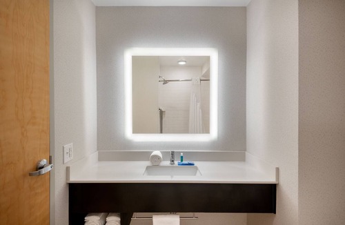 Malbis Hotel | Holiday Inn Express & Suites Daphne- Spanish Fort Area by IHG