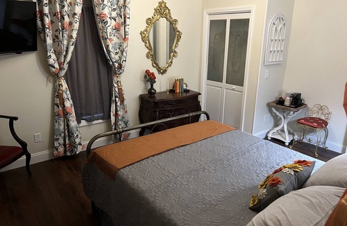 Holland Bed & Breakfast | Holland Farmhouse Inn B & B