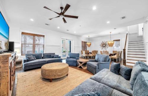 Frangista Beach House | Hollywood & Divine
