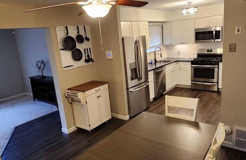 Central Islip House | Home Away From Home Luxe Condo