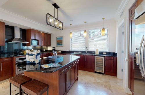 Marathon House | Home Away from Home Pet Friendly - Marlin Bay