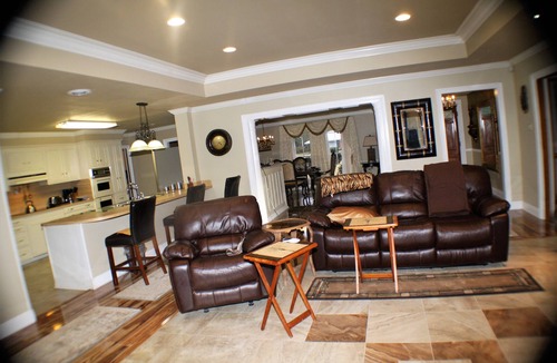 Zachary House | Home/MINI RESORT- pool, tennis court, pickleball, golf course, lg. Clubhouse