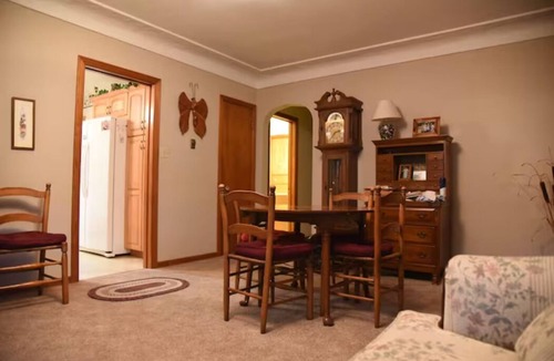 South Bend House | Home minutes from Notre Dame and downtown South Bend