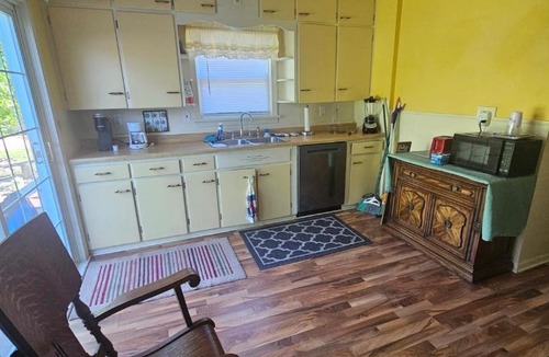 Ferrysburg House | Home with old-fashioned charm and modern amenities